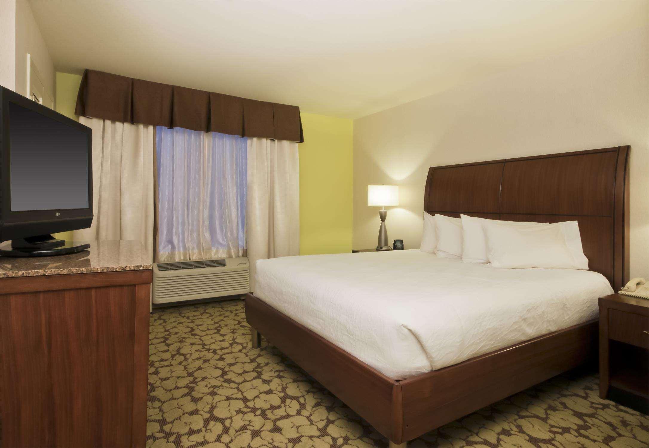 Hilton Garden Worth/fossil Creek Hotel